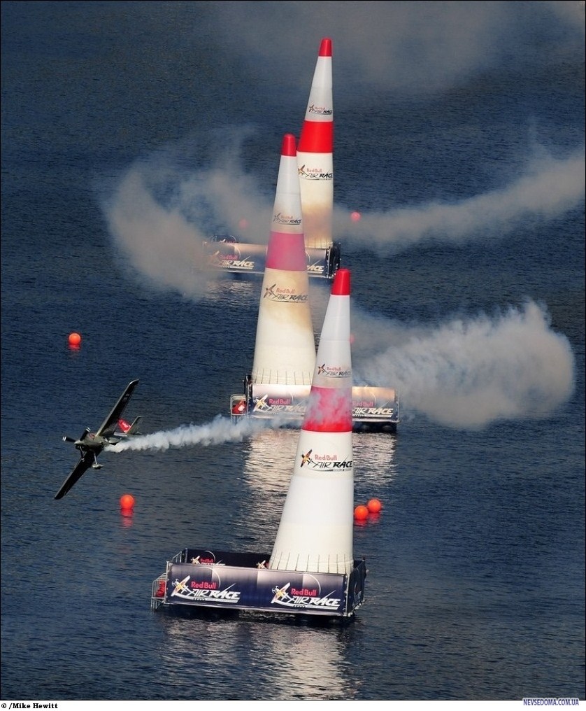2220   Red Bull Air Race    