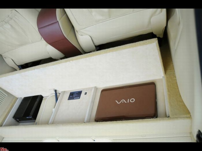 Brabus Mercedes-Benz Viano Lounge - hi-tech    (18 )