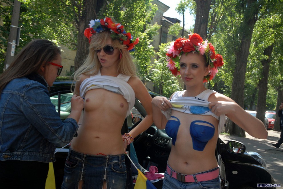 02 1 990x662       Femen