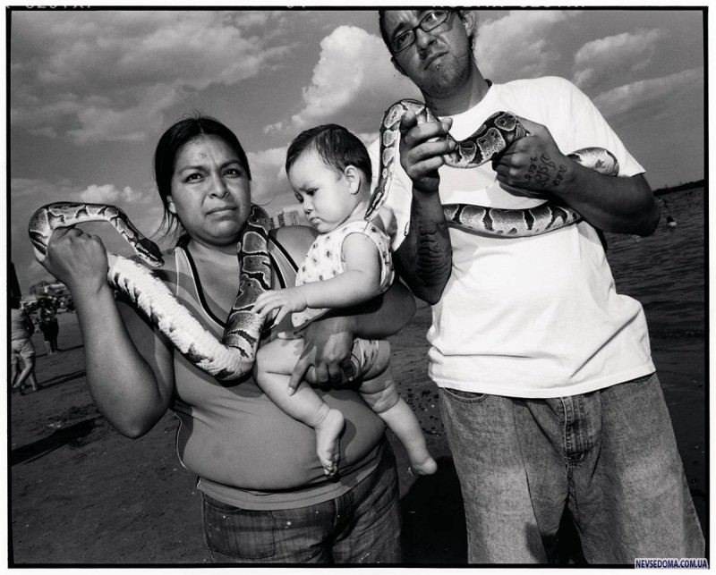 22.  ,            , -. (Mary Ellen Mark / Character Project)