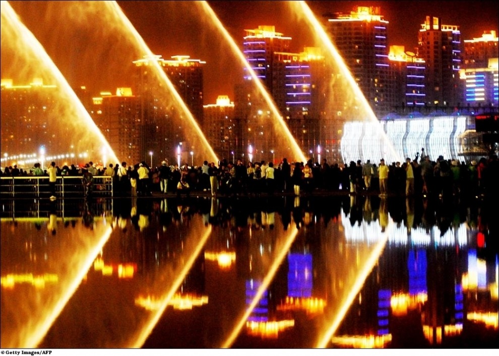 8 Million Visitors in 1 Month, Shanghai World Expo
