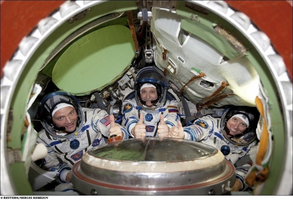 Soyuz TMA-19, Several Days Before Space Flight