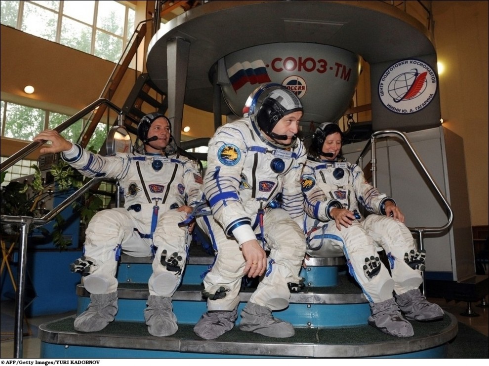 Soyuz TMA-19, Several Days Before Space Flight