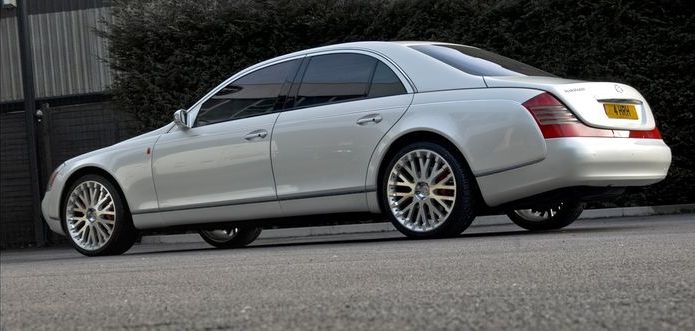  Maybach 57        22-    Project Kahn,   ""  .           "4 HRH",    "For His Royal Highness"  "   ".  ,    ,         Project Kahn,           . "" Maybach    -  Project Kahn  .    —         ,        -   .         ,        . 