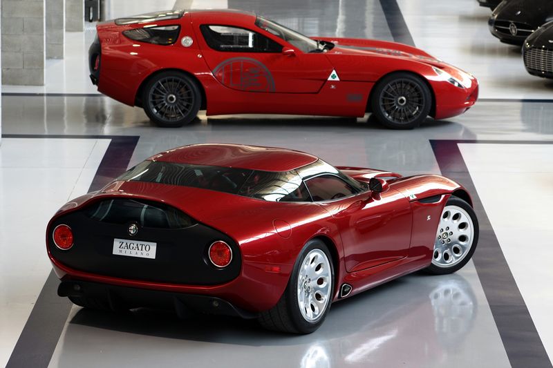       Dodge Viper ACR,     612-    8,4 .      . ,       TZ3 — Corsa —    Alfa Romeo 8C Competizione  4,2- "" Maserati  420  ,       ""  3,5       300   .            Alfa Romeo  .   ,     TZ3 Stradale   . ,              Pebble Beach Concours d’Elegance  .
