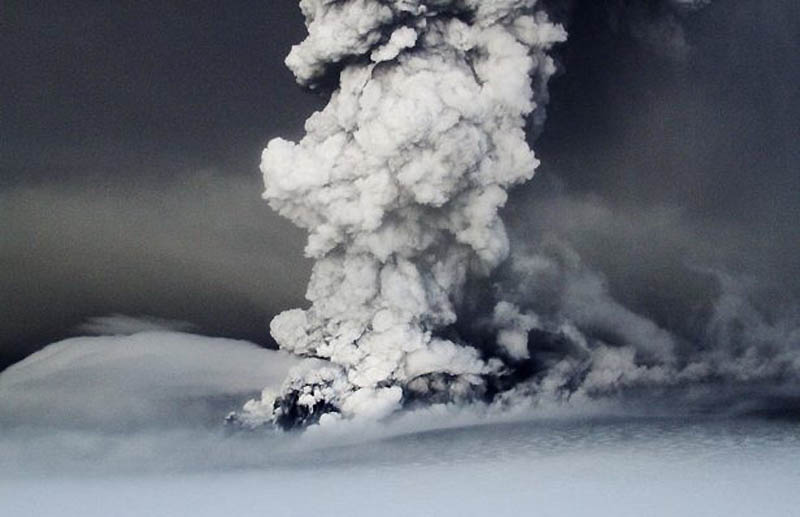 The Grimsvotn volcano eruption in Iceland causes flight delays as the ash cloud spreads