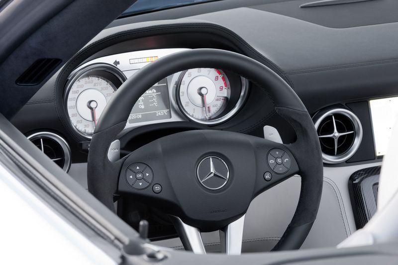 Mercedes   SLS AMG Roadster (68 +)