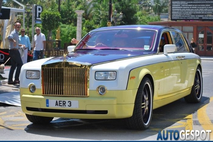  Rolls-Royce - (4 )