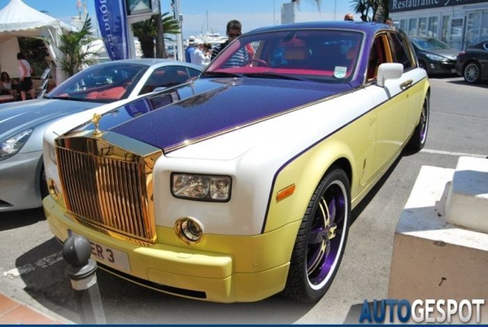  Rolls-Royce - (4 )