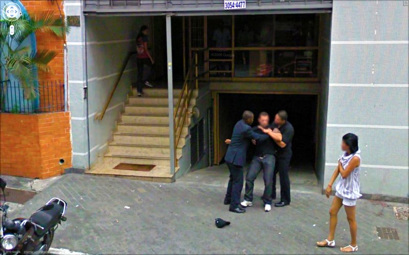 Google Street View.  2. (50 )