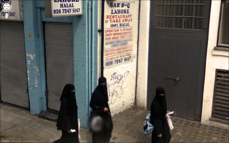 Google Street View.  2. (50 )