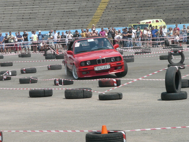 10-   BMW   (50 )