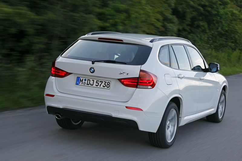 BMW X1     (18 )