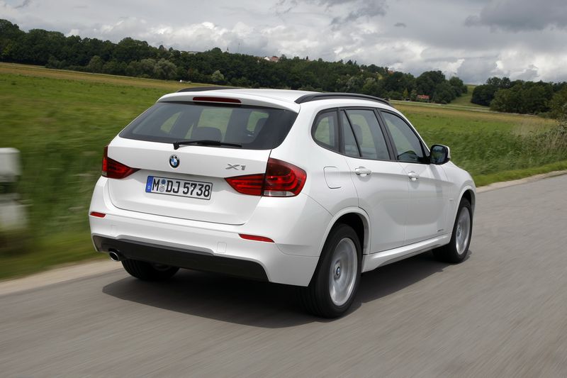 BMW X1     (18 )