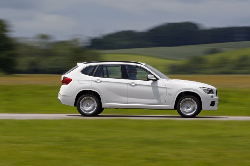 BMW X1     (18 )