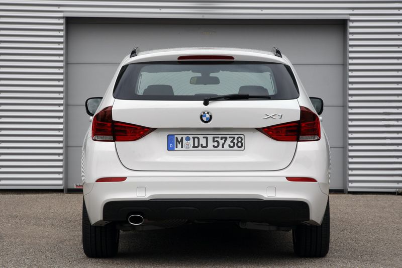 BMW X1     (18 )