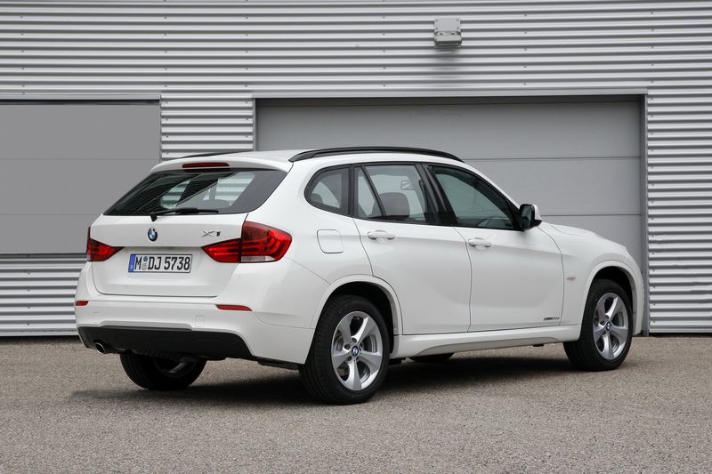 BMW X1     (18 )