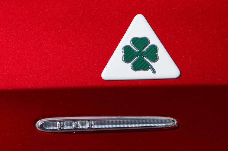  Alfa Romeo     Dodge (10 )