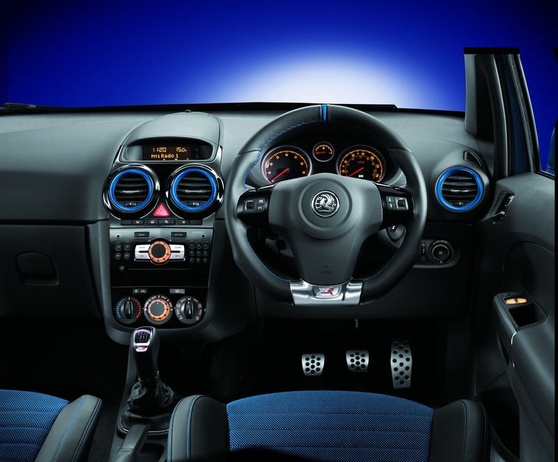 Vauxhall Corsa VXR Blue Edition           «» <br>  Corsa     Arden Blue «», 18-  <br> ,  ,   –    ,     <br>           .<br> <br> ,             Opel,  <br>   11-    «»   Corsa: Color Race, Color Edition  <br> Color Wave.