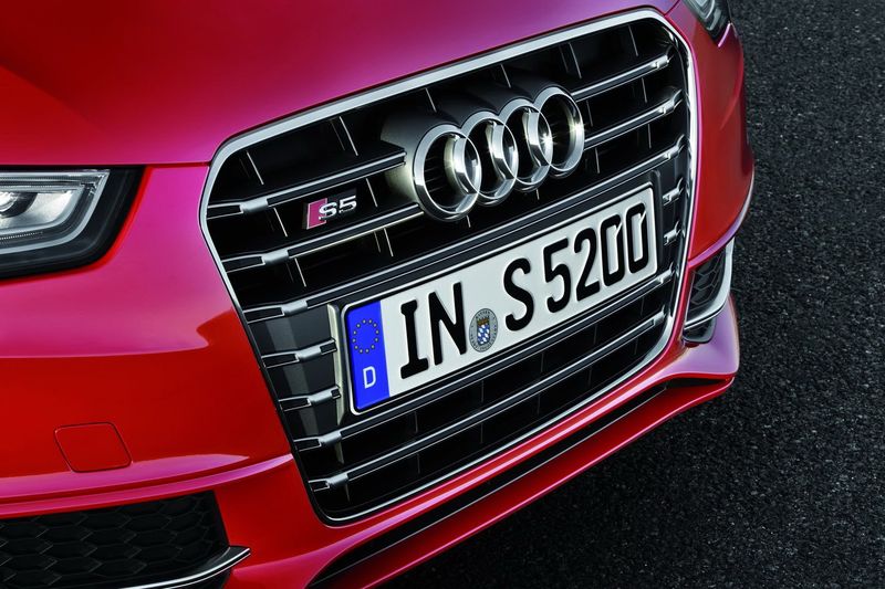   Audi A5   (120 )