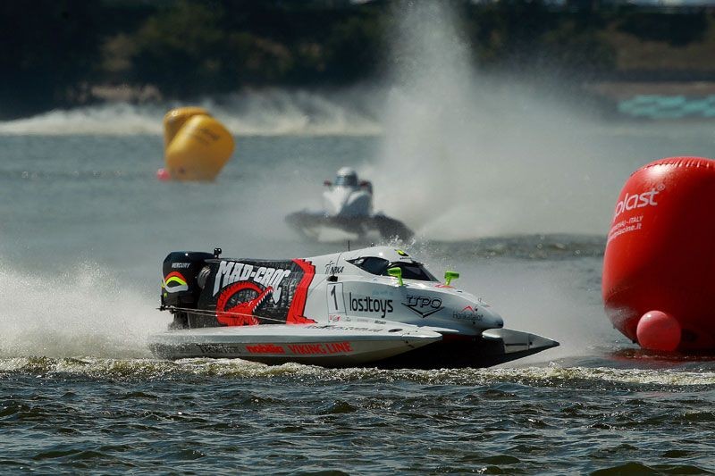 -1   (F1H2O 2011): ,   ()