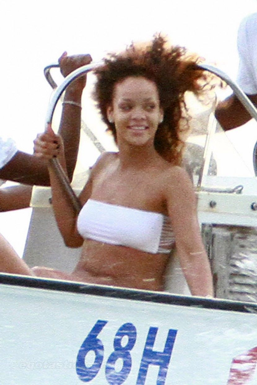 Rihanna   (16 ), photo:3