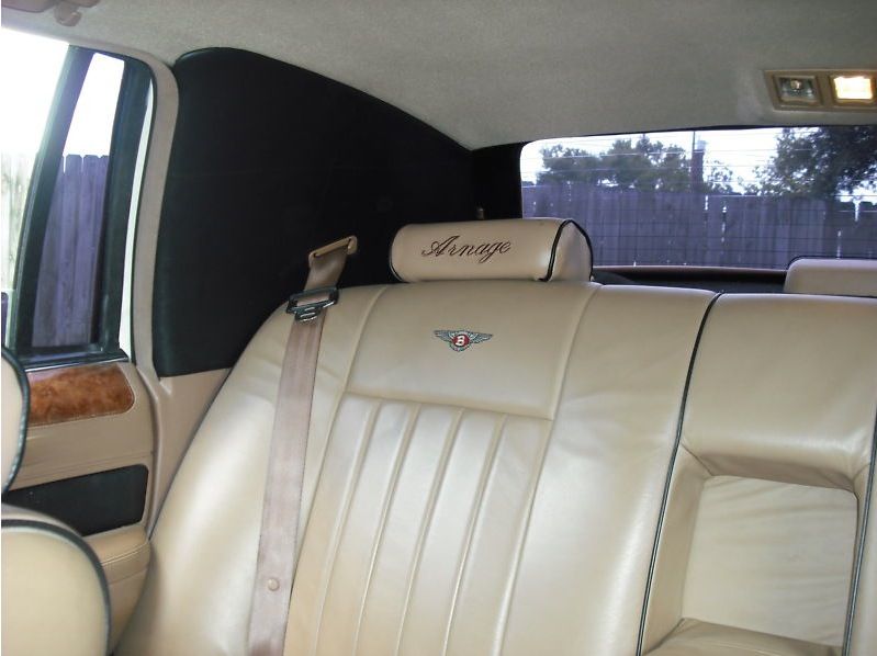Bentley Arnage   Lincoln Town Car (6 )