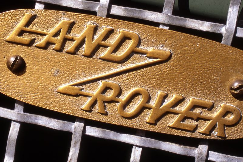   Defender  Land Rover (8 ) 