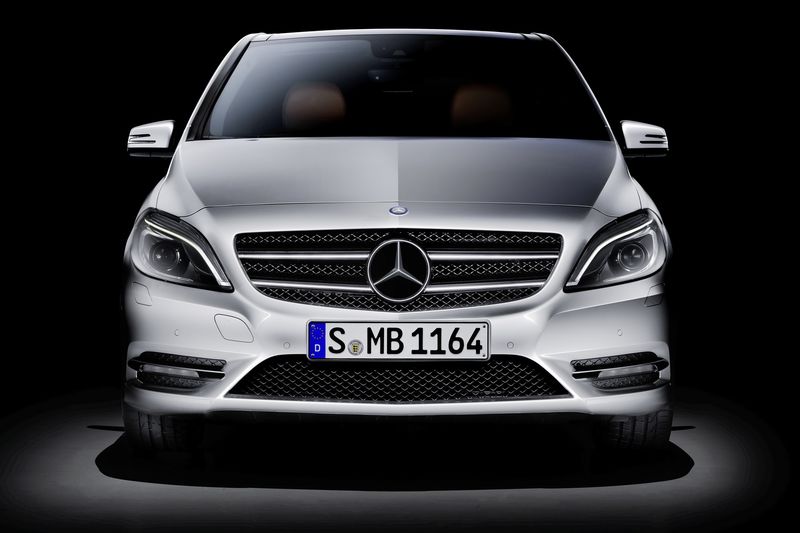  Mercedes-Benz B-Class   (52 )