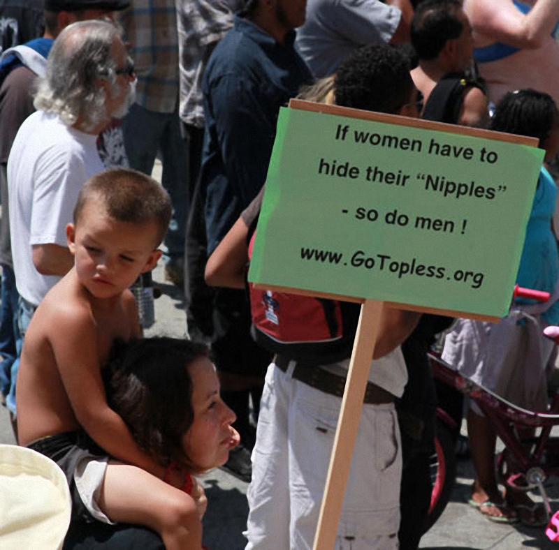 national go topless day in venice beach nsfw.3779583.87   ,   