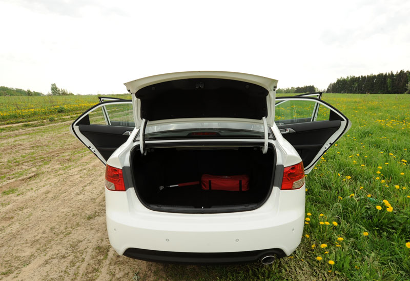 DSC 7305  Kia Cerato 