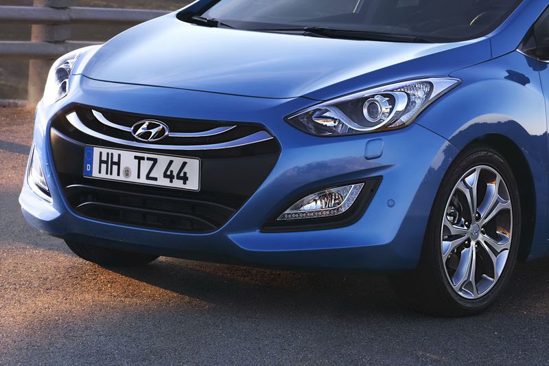  Hyundai i30 (8 )