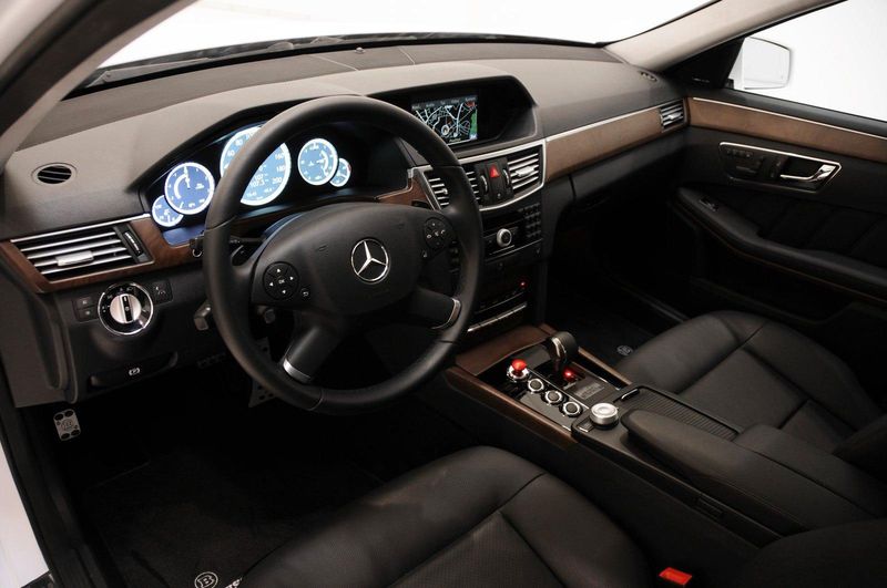 Mercedes E-Class High Performance 4WD Full Electric  Brabus (25 )