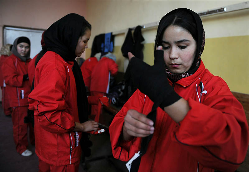 pb 110118 afghan boxing eg 02.photoblog900      