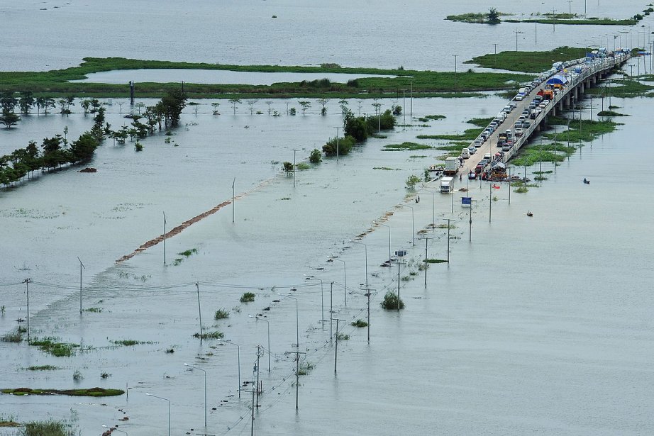 387353 inondations thailande pires depuis decennies   :  