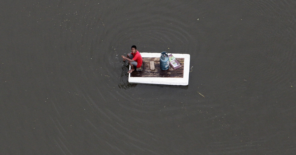 thailand flooding 02   :  