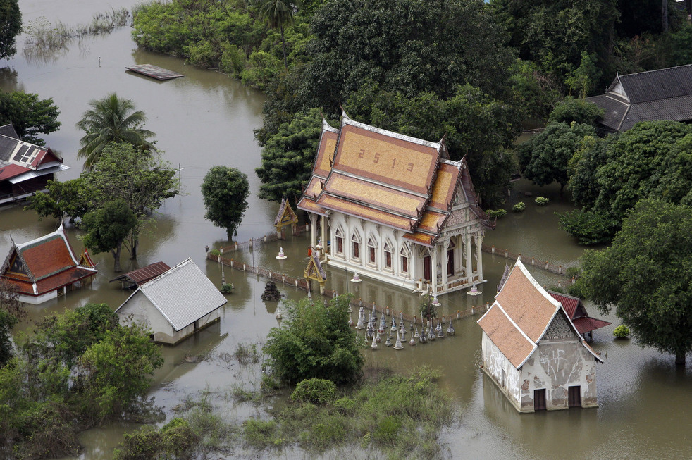 thailand flooding 22   :  