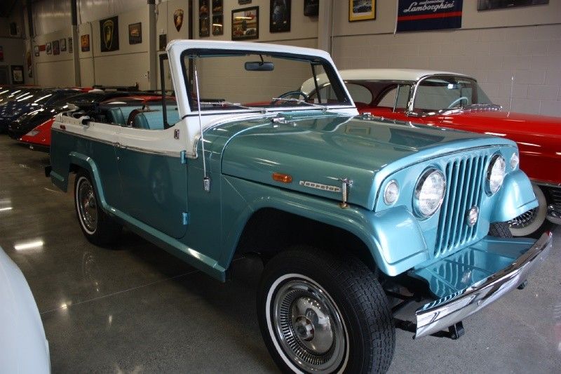    Jeep Jeepster Commando Convertible (53 )