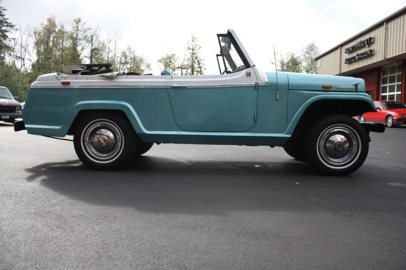    Jeep Jeepster Commando Convertible (53 )