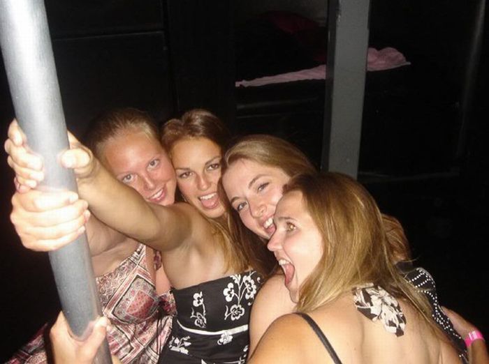 Пьяные русские девки онлайн порно, смотри фото пьяных голых баб и зрелых женщин