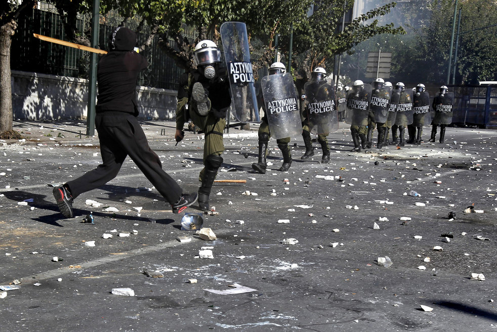 greece riots 101911 21   :   