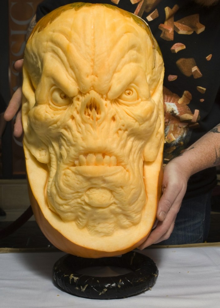 181109 a pumpkin carved by artist villafane is displayed during an exhibition 706x990    