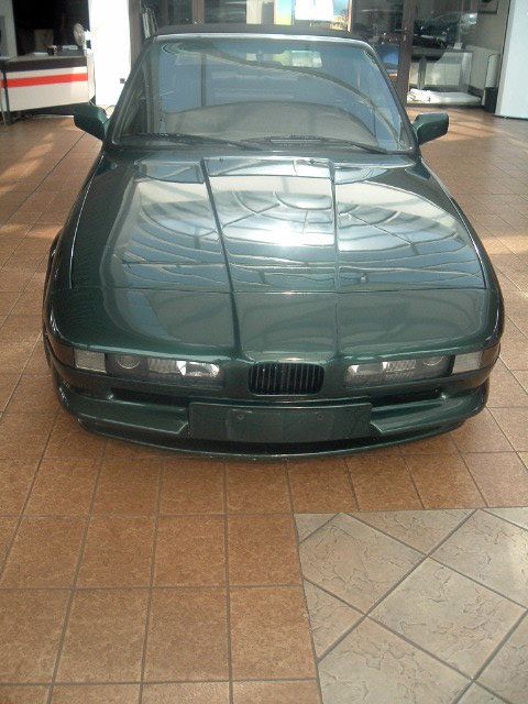   BMW 850i Coupe  BMW 325i Convertible (27 )