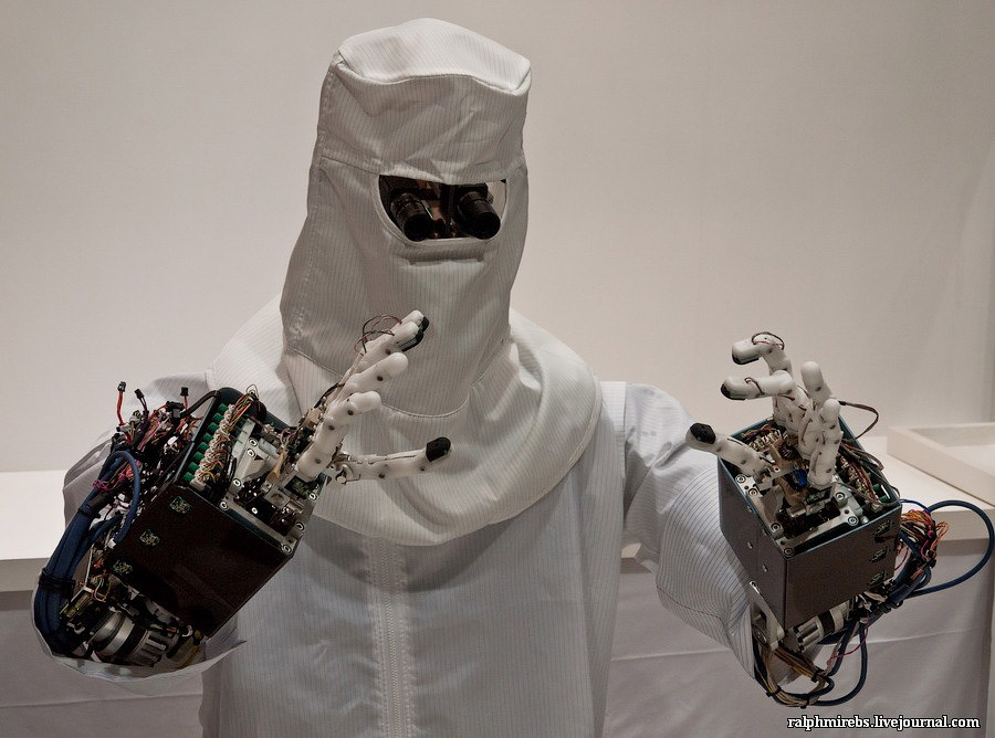 Япония: Международная выставка роботов (69 фото)