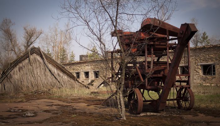 По Чернобылю на мотоцикле (46 фото)