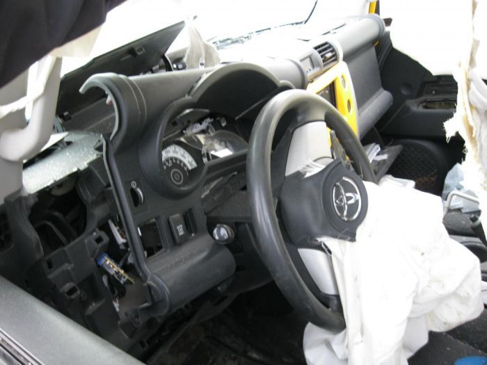       Toyota FJ Cruiser (7 )