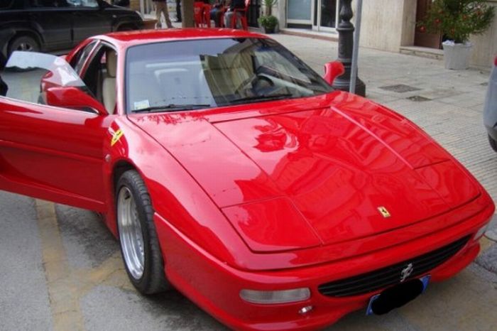      Ferrari (7 )