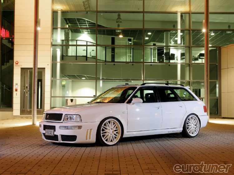     Audi (93 )