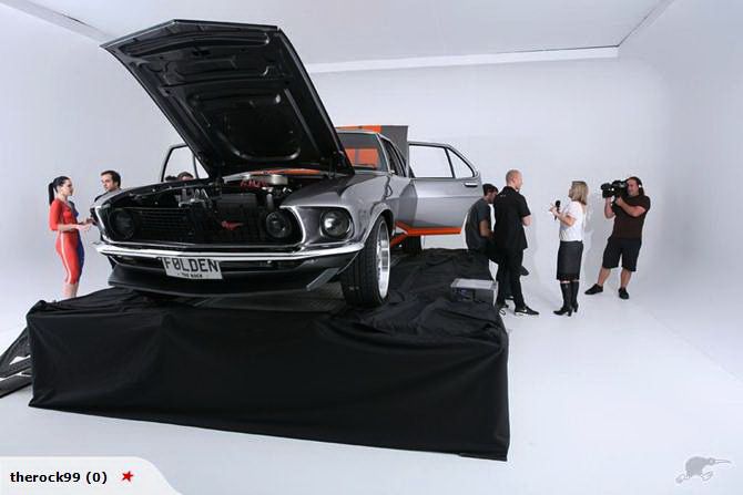 Ford Mustang+Holden HQ=Folden   (24 +3 )