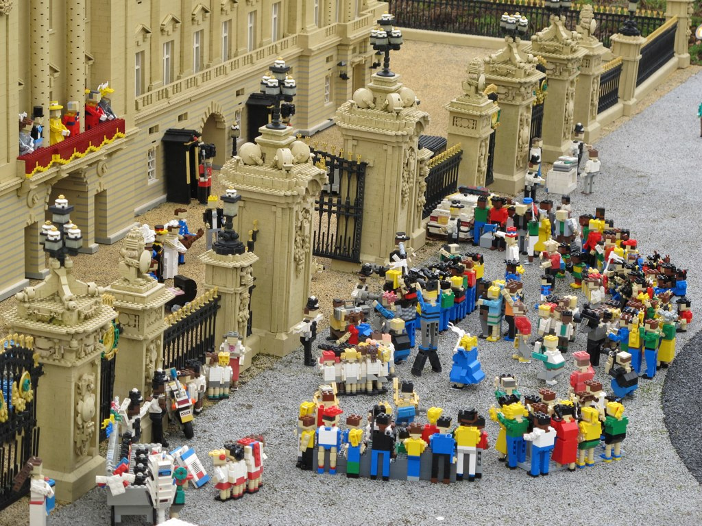 3252  2011   Lego 